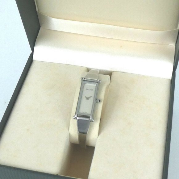 Authentic Gucci G-Frame Bracelet Watch - Picture 1 of 9
